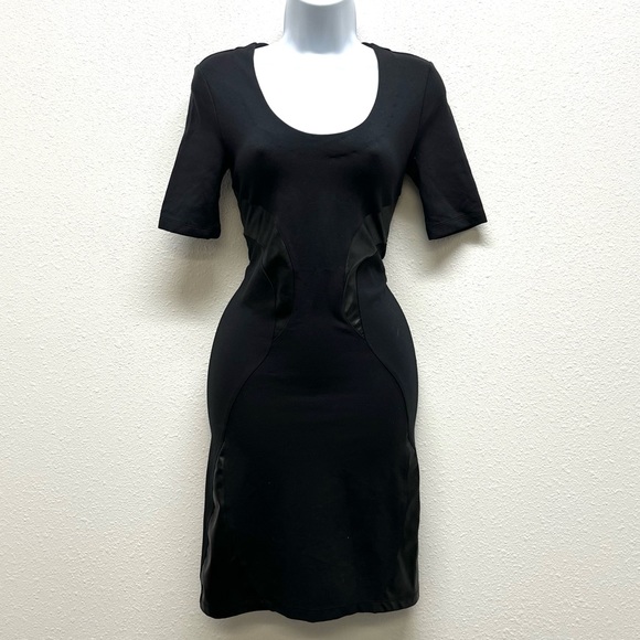 Alexander McQueen Black Scoop Neck Short Sleeve Dress with Faux